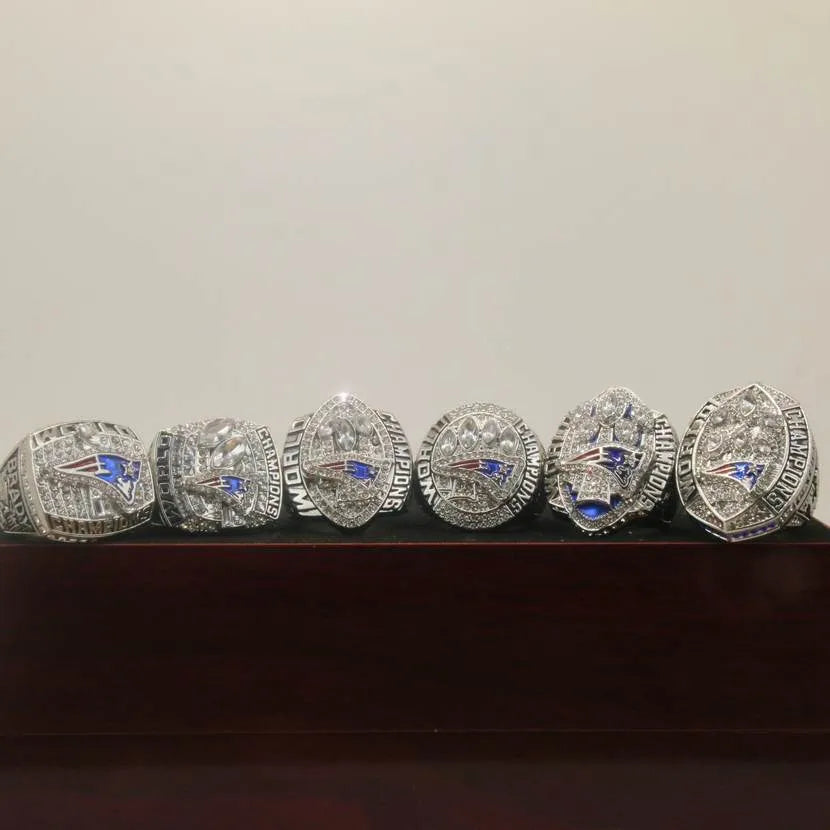 Patriots Super Bowl Ring Set